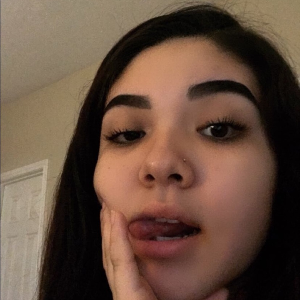 Meet your Posher, Kelly